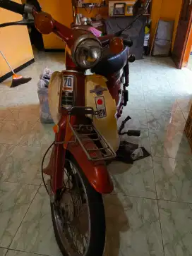 Honda C70 Ulung