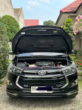Dijual Toyota Innova VENTURER