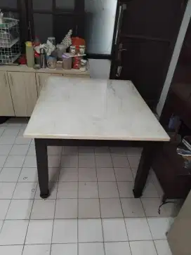 Meja Marmer kayu Jati.