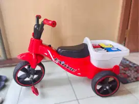Murah meriah. Sepeda anak roda tiga exotic