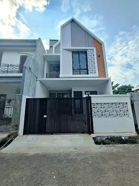 Rumah baru siap huni di komplek pondok bambu jakarta timur