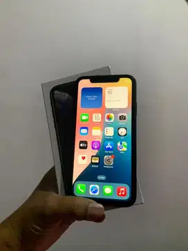Iphone xr lengkap kotak