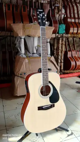 Gitar Akustik elektrik