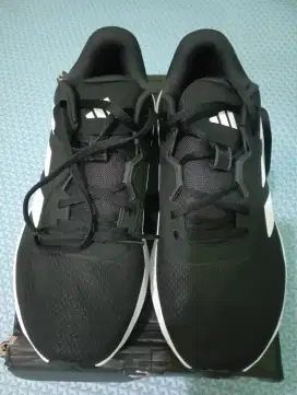 Sepatu running ori