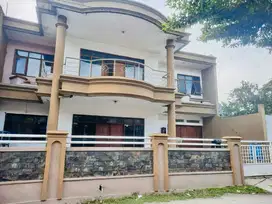 Rumah Kokoh 2 Lantai Lokasi Strategis Dalam Komplek Muara Baru.