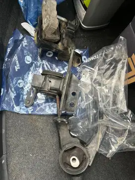 Engine mounting original asli corolla altis 2011 1.8 g matic
