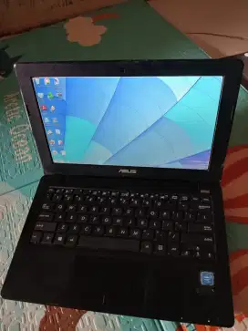 Jual Notebook Asus X200MA // 11 inch// RAM 2 GB // N2840