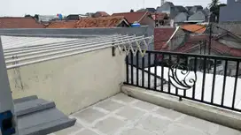 Dijual Rumah Kost Sudah Renovasi di Karang Tengah Permai