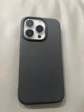 Iphone 14 pro warna putih silver