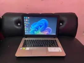 jaual beli laptop bekas macbook bekas matot /tt semua merek