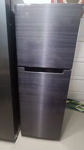 Dijual kulkas Samsung 2 pintu kondisi bagus