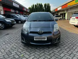 DP 5JT YARIS E AT 2012 STEEL GREY  !!