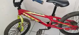 Sepeda merk pacific hot shot 20