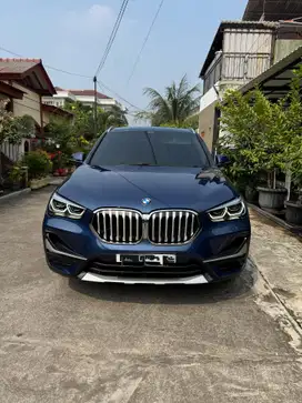 BMW X1 SDrive 1.5 AT