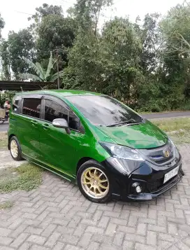 Honda Freed PSD modif
