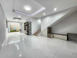 Jual Rumah Mewah di Mekarwangi