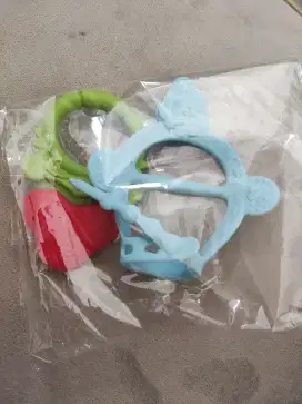 Gigitan baby teether