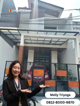 Rumah Dekat pintu tol becakayu dan jatiwaringin Pondok Bambu, Jakarta