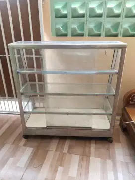 ETALASE KACA. ETALASE JUALAN. ETALASE SERBAGUNA
