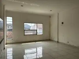 DISEWAKAN LT 2 RUKO SARIMANAH