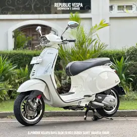 low km  Vespa SPRINT 150 IGET ABS LED Th 2020 WARNA PUTIH FAVORIT COLO
