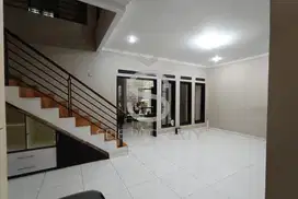 DIJUAL RUMAH LOKASI STRATEGIS DI PUSAT KOTA BANDUNG