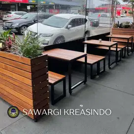 Bengkel produksi meja kursi industrial untuk kafe / kedai Bandung