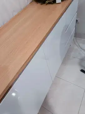 Lemari ruang tamu tempat tv ex Informa