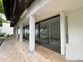 RUMAH ISEN INTERNATIONAL SURABAYA AREA STRATEGIS NYAMAN RON.A1826