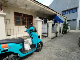 Rumah kontrakan bersih dekat Galaxy, RS EMC jln Baru Pekayon Bekasi