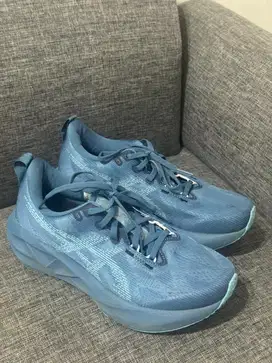 Asics Novablast 5 Women Size 39