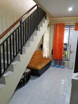 Rumah siap huni, Renovasi, 2 Lt, di Cluster Havana Perum Modernland