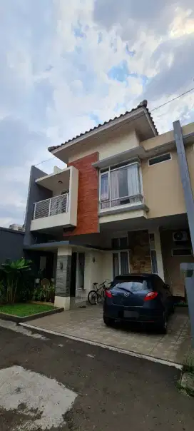 Rumah siap huni Furnish 2 lantai di Jakarsa Jakarta Selatan