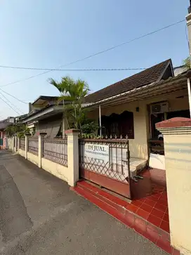 Rumah dijual swadarma jakarta selatan