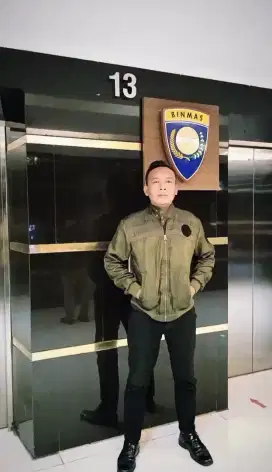 Saya sedang mencari pekerjaan security