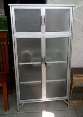 Rak Piring Aluminium 4 Pintu Frame Putih Kaca Es 75-135