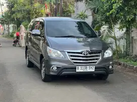 Toyota Kijang Innova 2.0 V AT 2014 Abu abu  NEGO SAMPE JADI