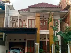 FORE RENT - SEMI FURNISH HOUSE IN PONDOK INDAH (OPEN FOR NEGO)