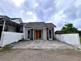 DIJUAL RUMAH SIAP HUNI DI SLEMAN TIMUR DEKAT SMPN 3 KALASAN