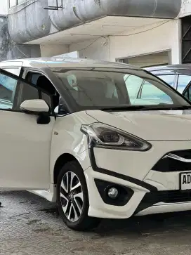 TOYOTA SIENTA 2019