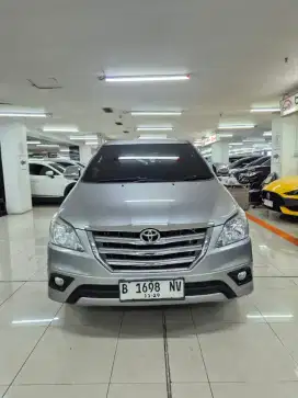 Toyota kijang innova G at 2014 bensin silver pribadi apik