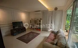 Rumah 2 Lantai Bagus Semi Furnished SHM di BSD Pavillion Residence