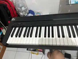 Piano Yamaha P45 warna Hitam