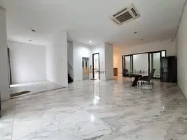 TURUN HARGA Dijual Townhouse Springhill Golf Residences 5 Lt Kemayoran