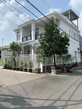 Di Jual Rumah Bagus Area Dekat Summarecon Bekasi ( VN)