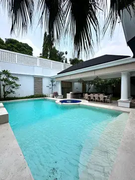 Rumah mewah full furnished di Kemang Pejaten barat