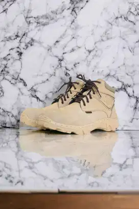 Tempat beli sepatu pria safety boots Tuban
