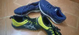Jual 2 Asics Original