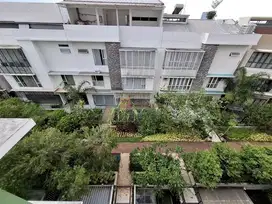 Jual Townhouse 5 Lantai Private Lift Furnish Springhill Golf Residence