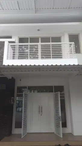 DIJUAL RUMAH GOLFLAKE CLUSTER ATLANTIC CITY UK.10X20m2 HARGA NEGO